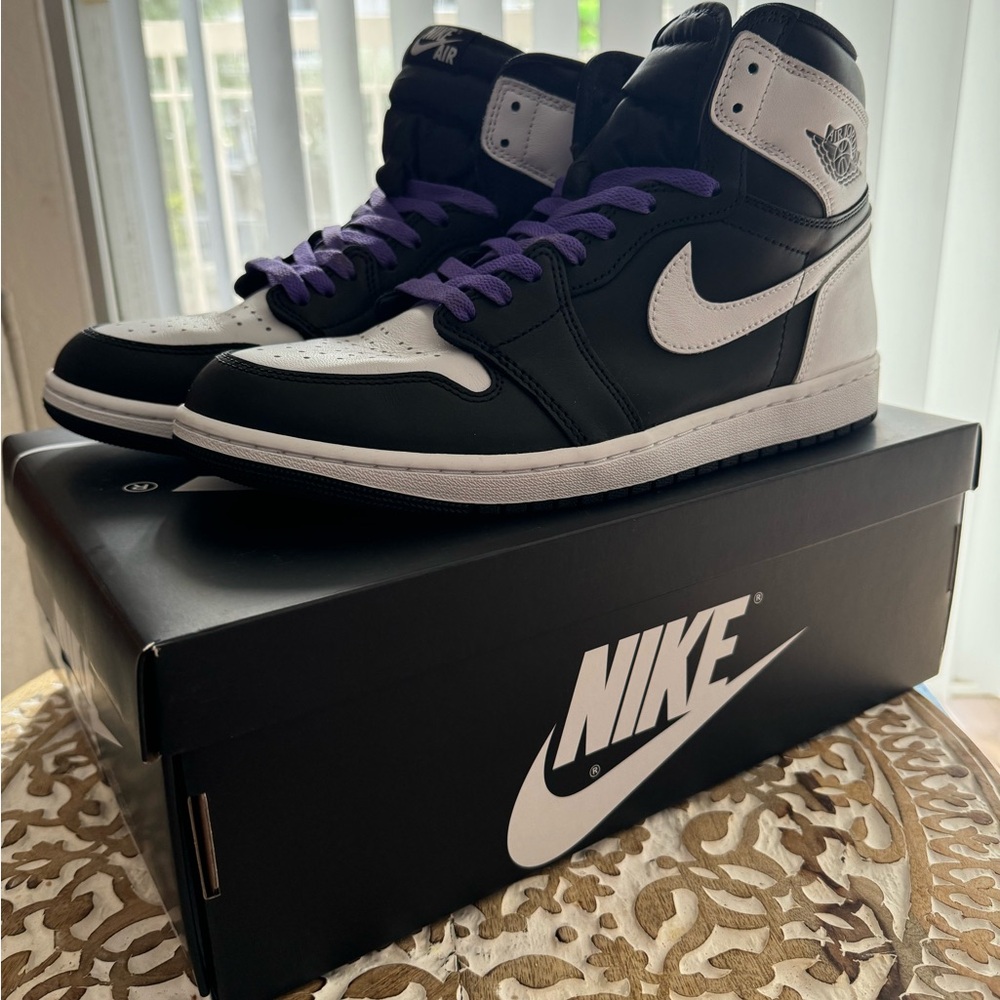 Jordan 1 Retro men’s Size 11 black & white